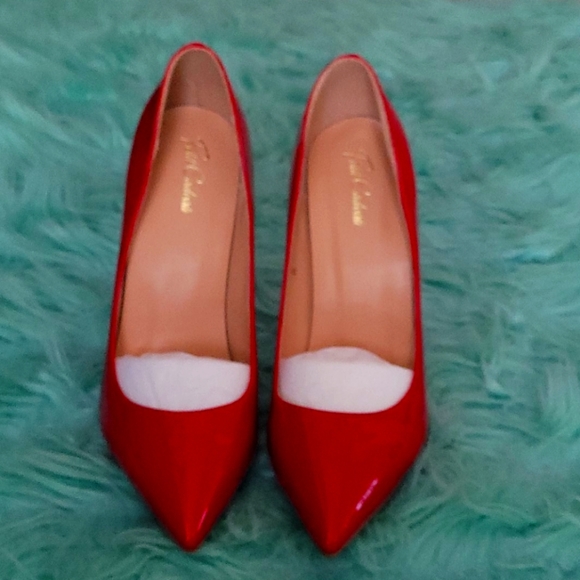 Petit Cadeali Red size 8 4.5 inches - Picture 2 of 4